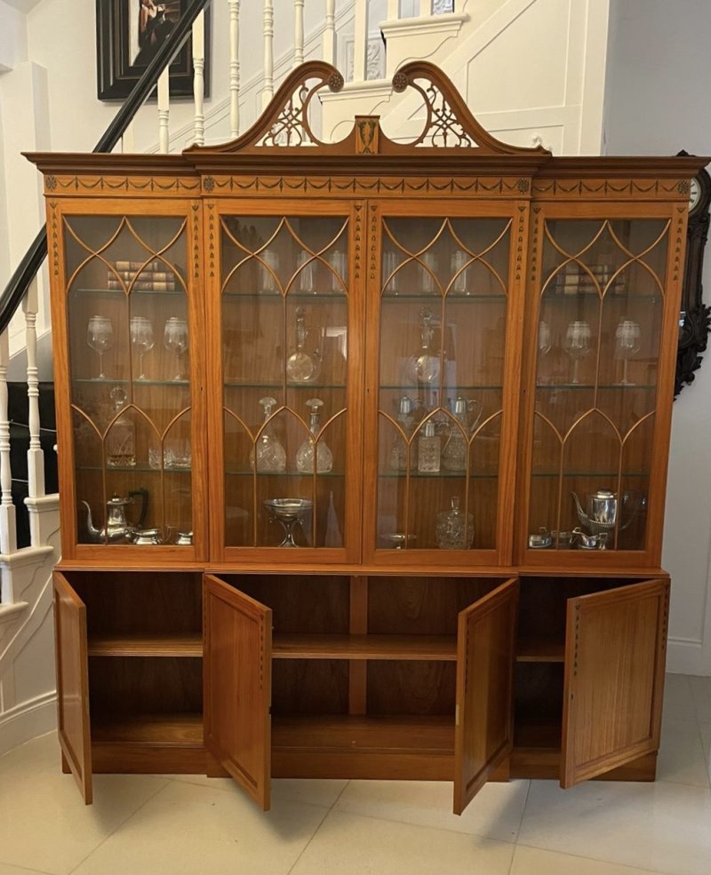 Large Quality Satinwood Astral Glazed Breakfront Display Cabinet with Original Painted Decoration - Image 2